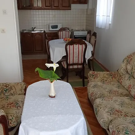 Neven Apartman